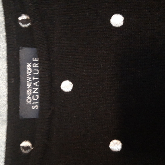 Knit sweater - Picture 2 of 3